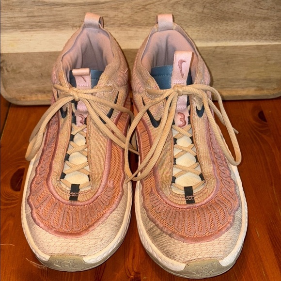 Nike Cosmic Unity 3. Men’s size 10 - Picture 2 of 6